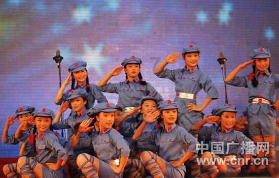 1945年，美国第七舰队要赶走八路军，强行登陆烟台，结果如何